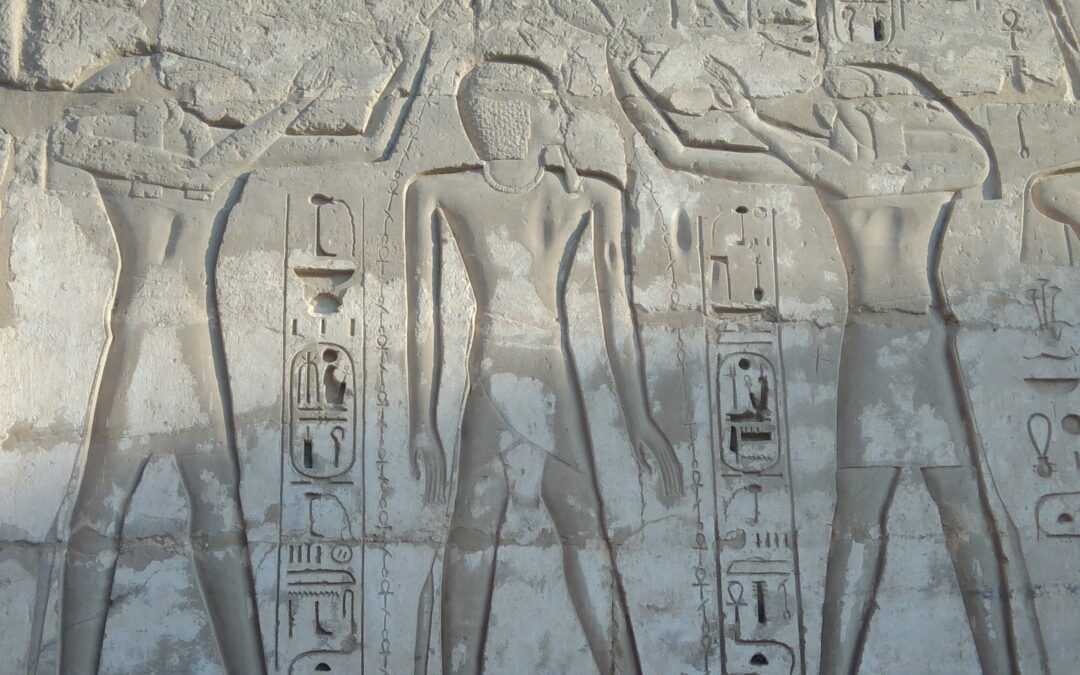 14 juli | Wierook en water voor de farao; rituele reinigingstaferelen in Egyptische tempeldecoratie